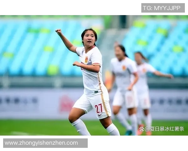 世界女足球星风采展示 聚焦全球顶尖女子足球运动员的荣耀与成就